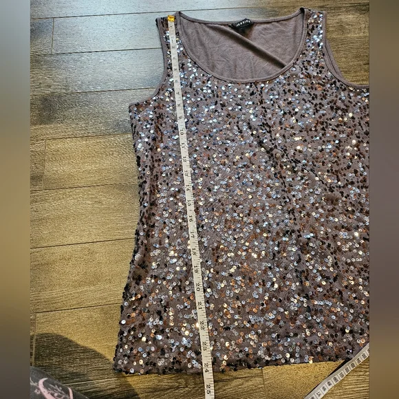 Sparkly Top ✨️🤩 - Picture 7 of 7